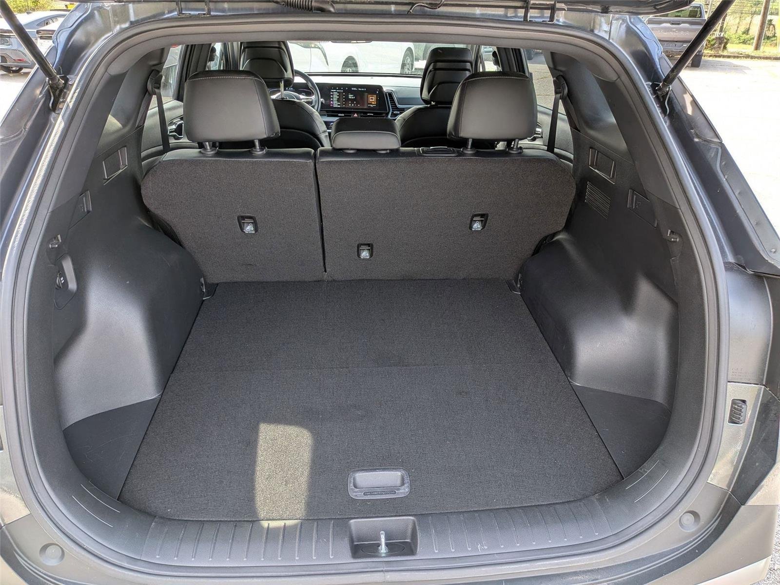 Used 2024 Sapphire Blue Kia X-Line image 32