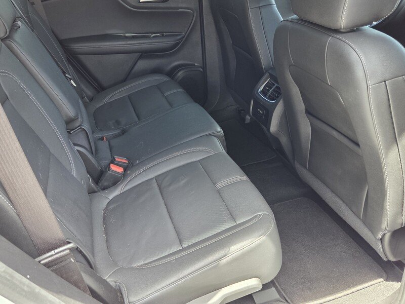 Used 2023 Summit White CHEVROLET FWD 4DR LT W/3LT image 17