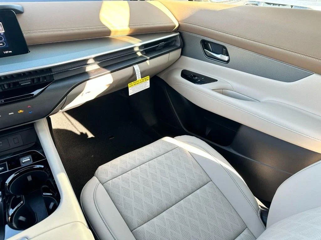 New 2026 White Nissan Platinum image 11