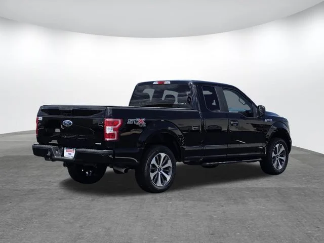 Used 2019 Black Metallic Ford XL image 4
