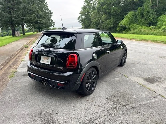 Used 2019 Black MINI Classic image 8