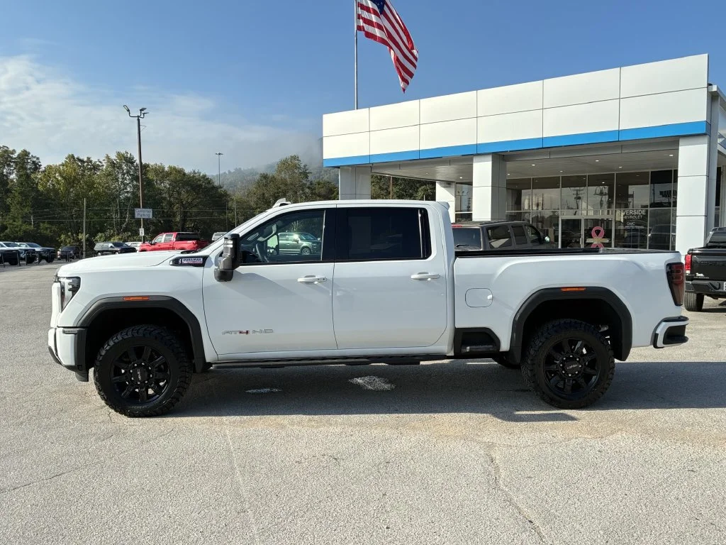 Used 2024 Summit White GMC AT4 image 6