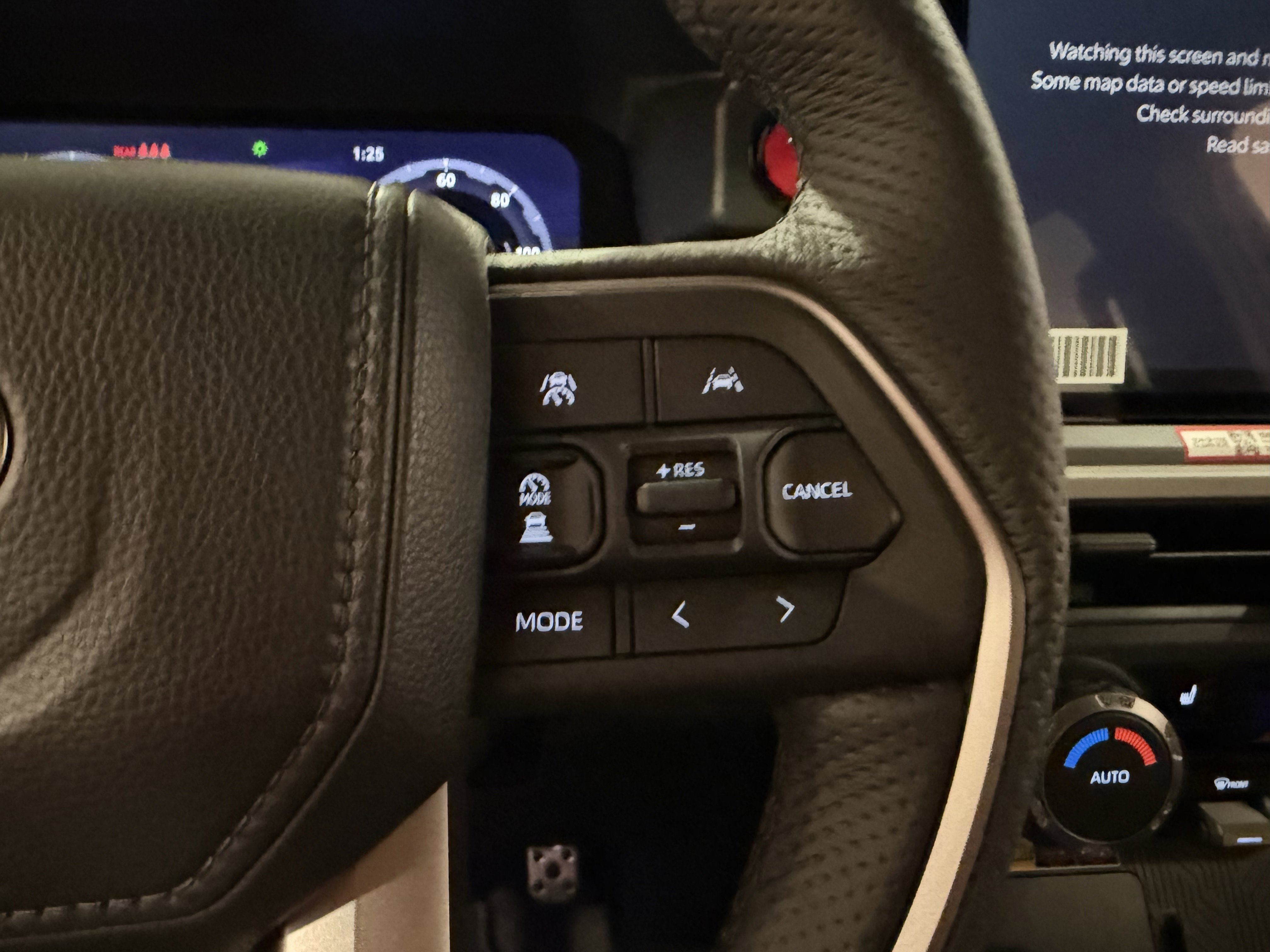 2025 Toyota Tacoma TRD Sport - Photo 10