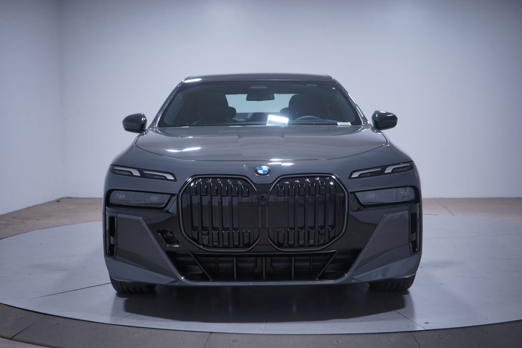 2026 Bmw 740i photo 3