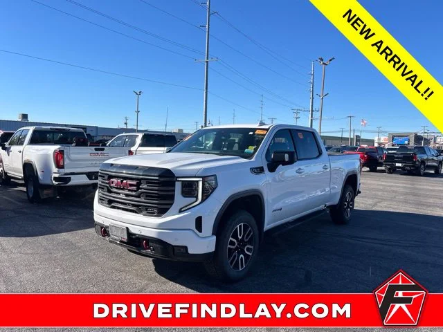 Used 2025 White GMC AT4 image 1