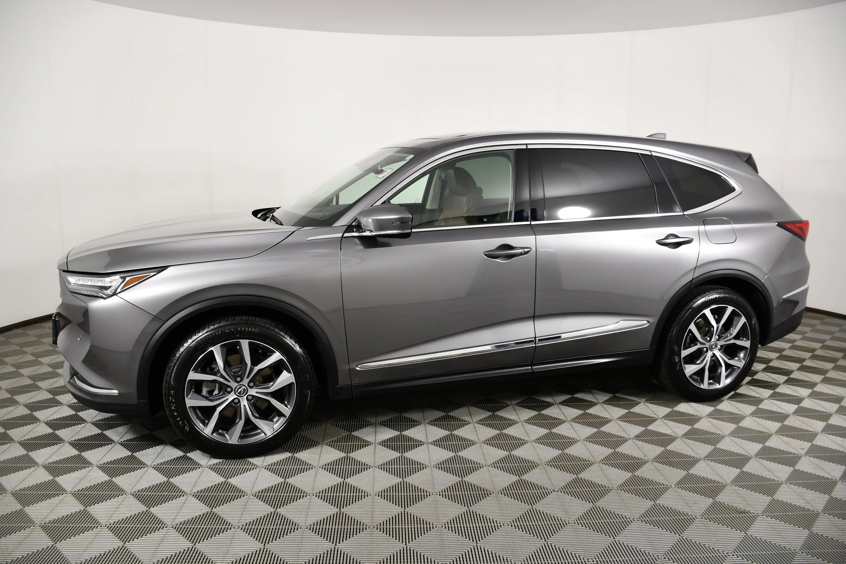 Certified Used 2024 Liquid Carbon Metallic Acura w/Technology Package image 9