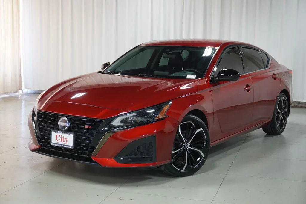 Used 2023 Red Nissan 2.5 SR image 15
