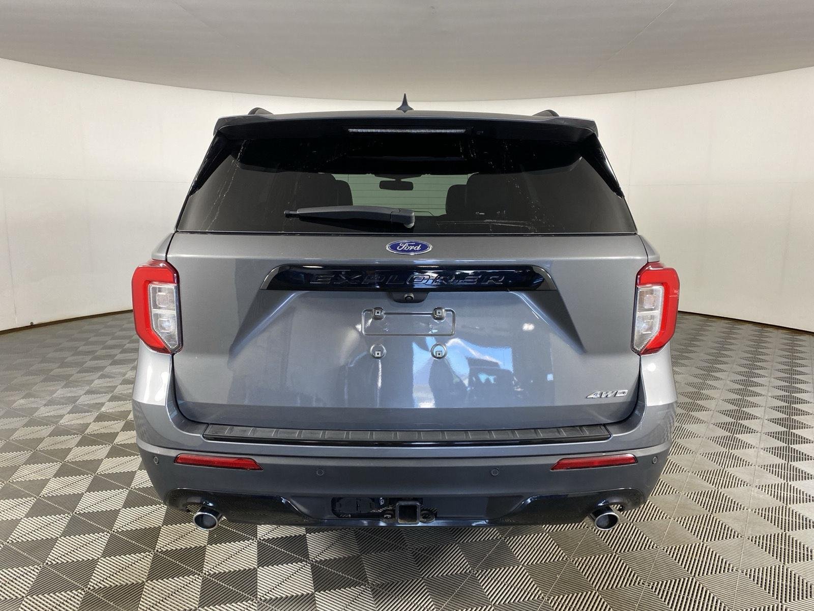 Used 2023 Carbonized Gray Ford ST-Line image 9