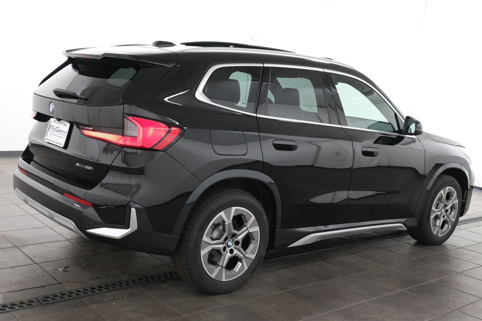 New 2027 Jet Black BMW xDrive28i image 6