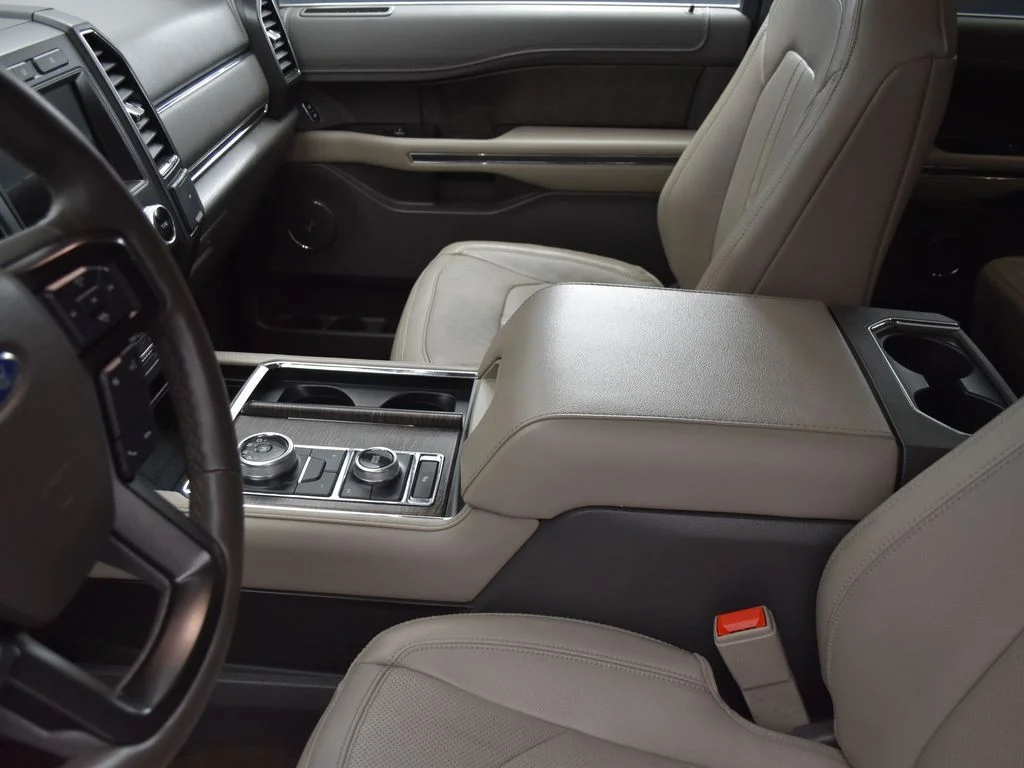 Used 2020 Blue Ford Limited image 15