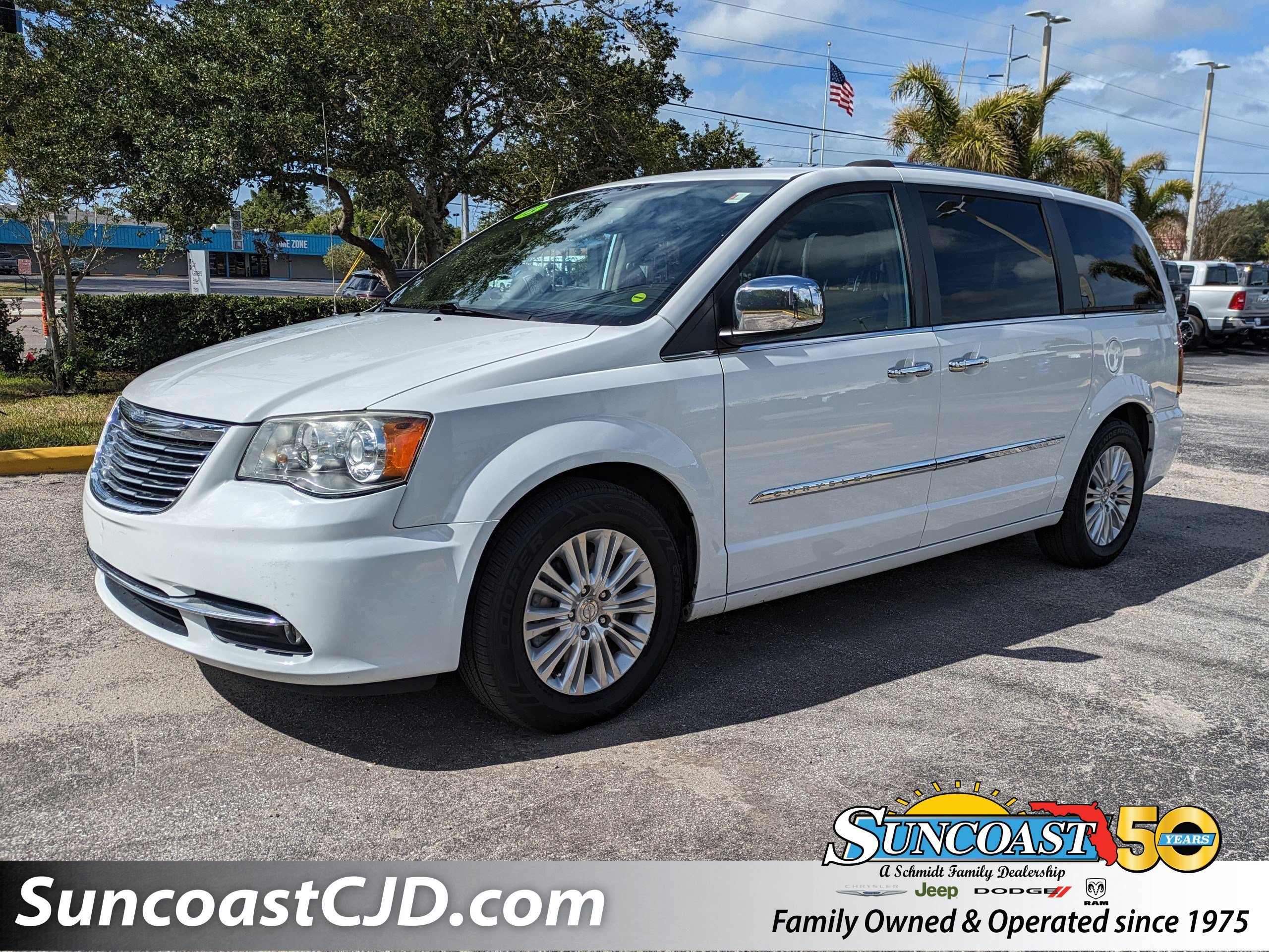 2015 Chrysler Town & Country Limited Platinum