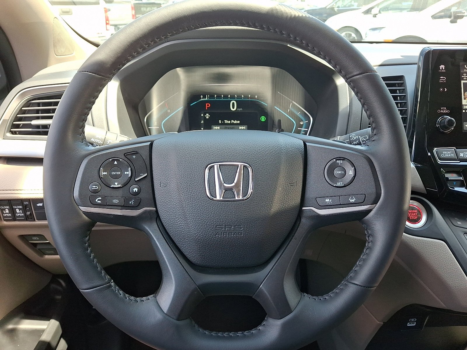 Certified Used 2024 Platinum White Pearl Honda EX-L image 18