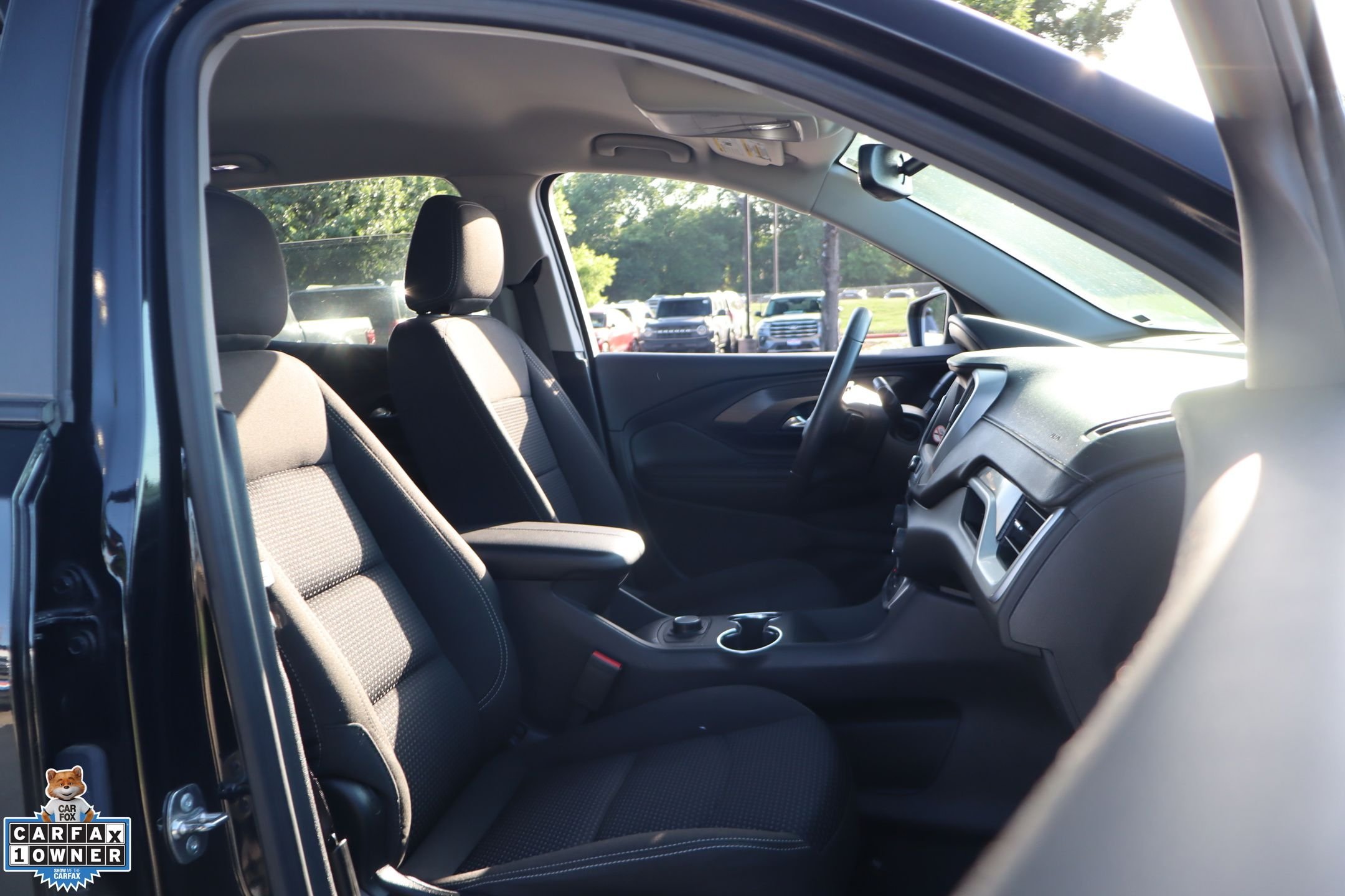 Used 2024 Ebony Twilight Metallic GMC SLE image 28
