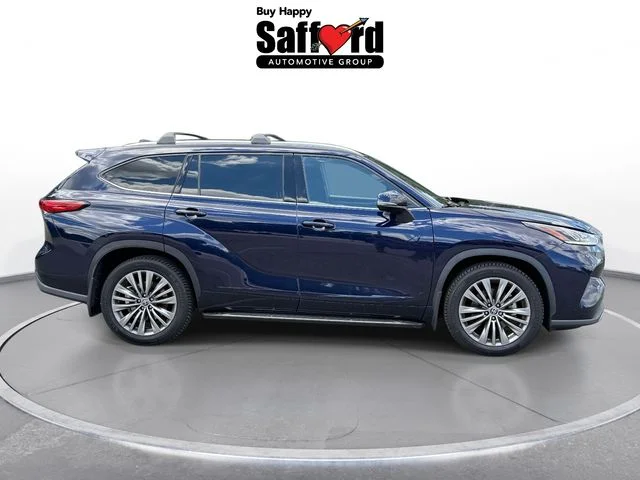 Used 2022  Toyota Platinum image 5