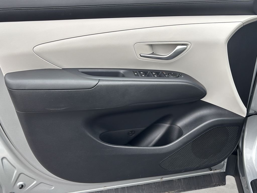 2025 Hyundai Tucson SE - Photo 11