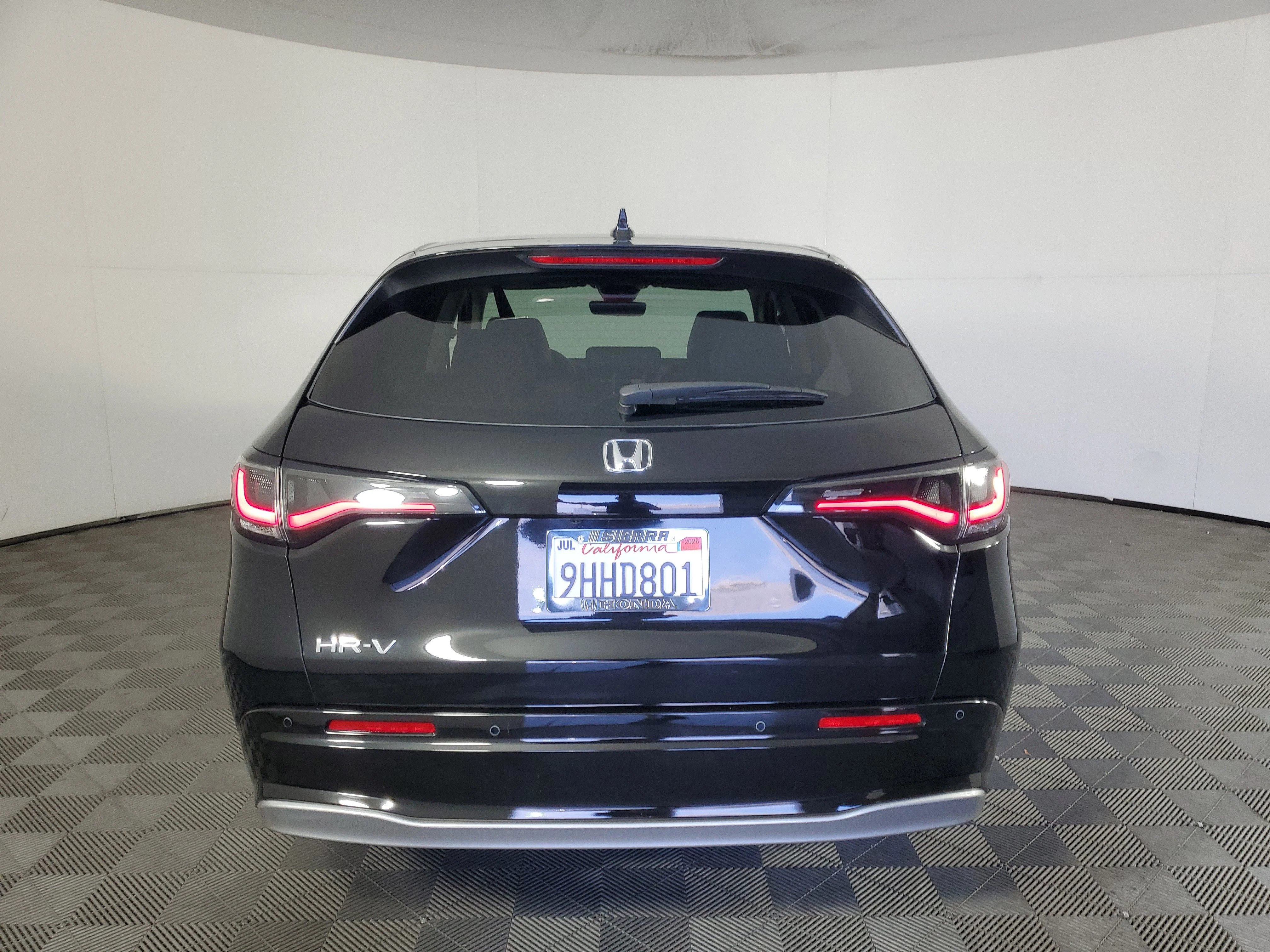 Used 2024 Crystal Black Pearl Honda EX-L image 5