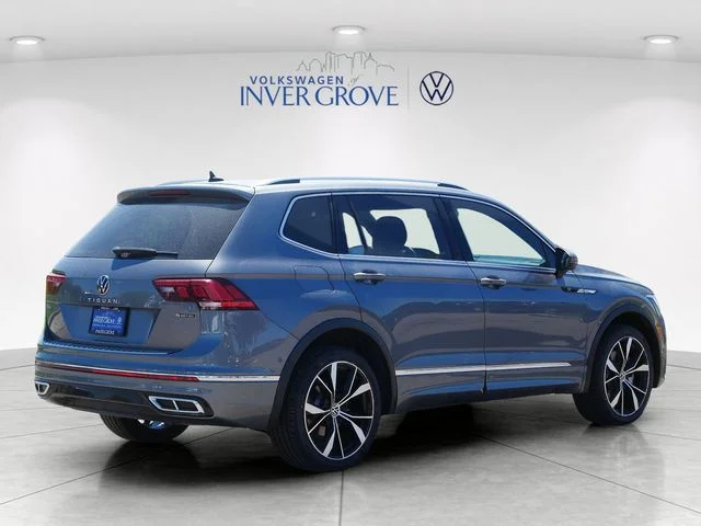Used 2023 Gray Volkswagen 2.0T SEL R-Line image 7