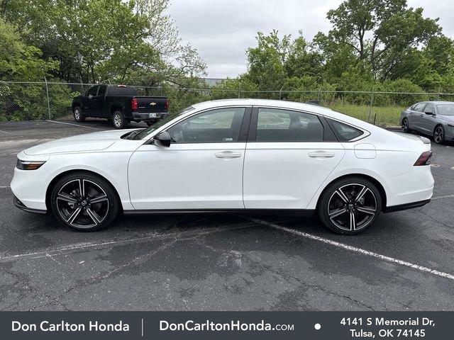 Certified Used 2025 Platinum White Honda Sport image 9