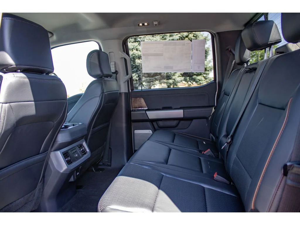 New 2026 Oxford White Ford LARIAT image 20
