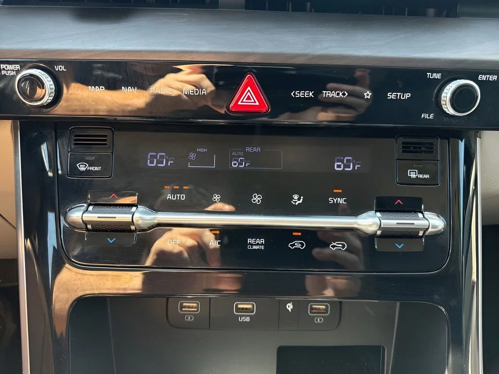 Used 2022  Kia EX image 19