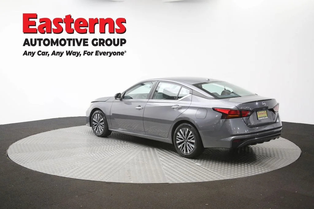 Used 2025 Gray Nissan 2.5 SV image 63