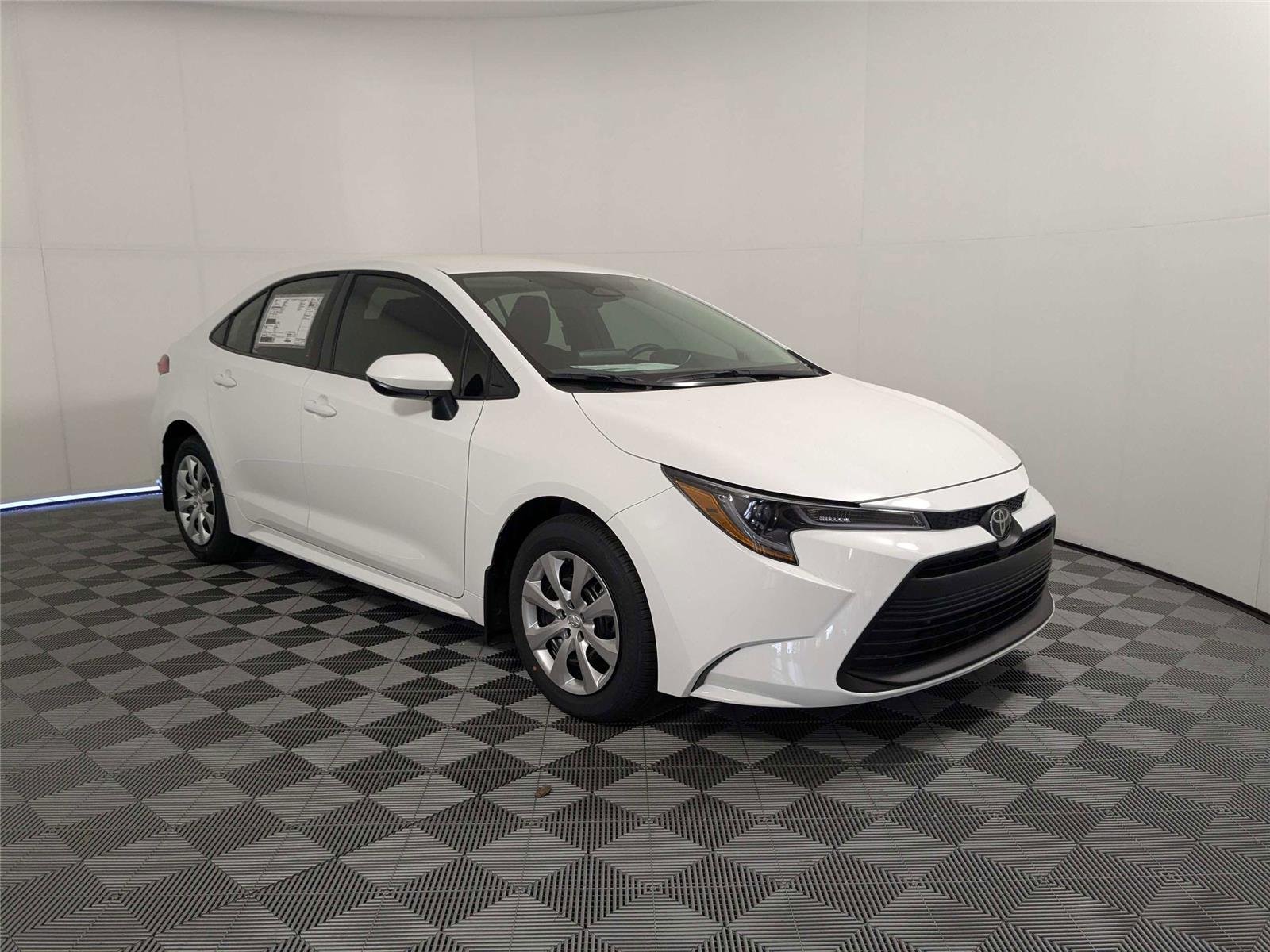 Used 2026 Ice Cap Toyota LE image 3