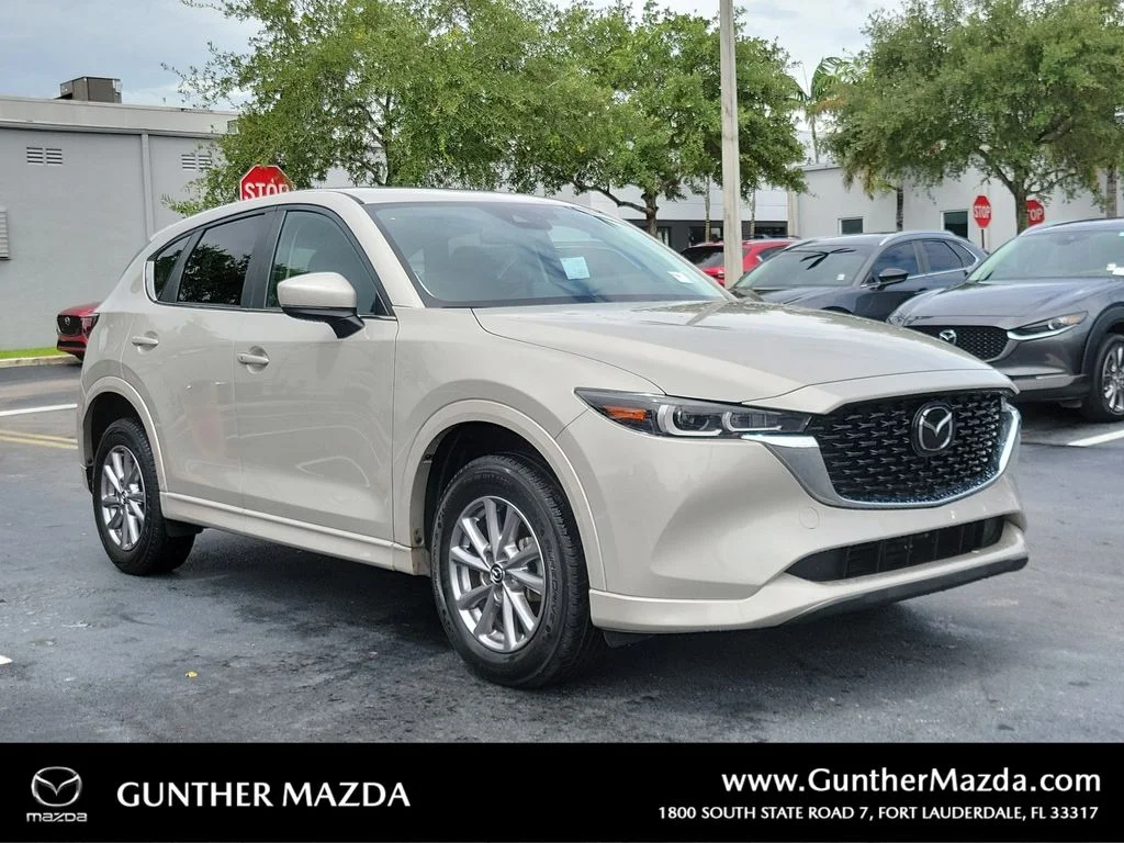 2024 Mazda CX-5 S Preferred package Auto AWD's photo