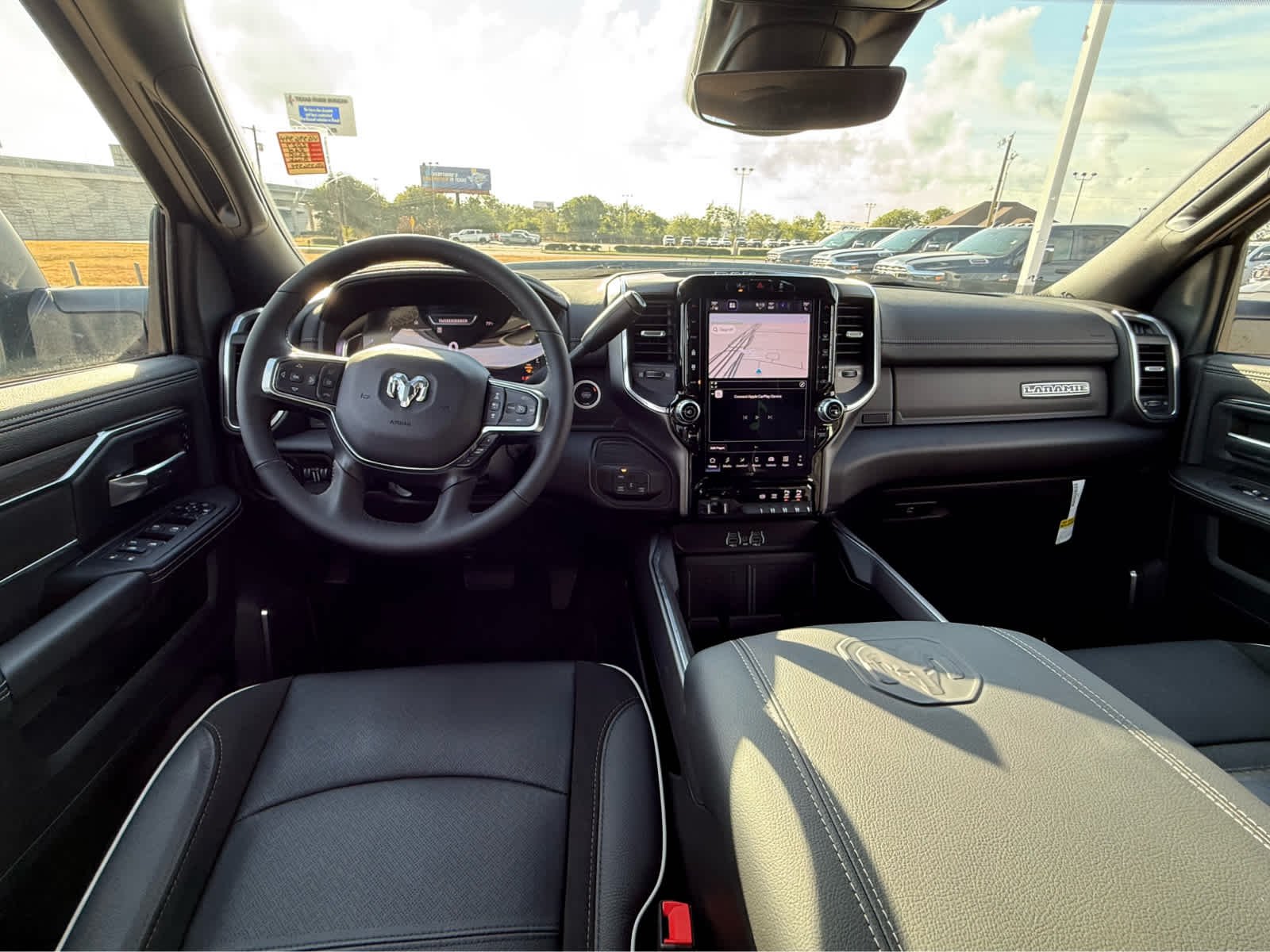 New 2027 Diamond Black Crystal Pearl-Coat Exterior Paint RAM Laramie image 14