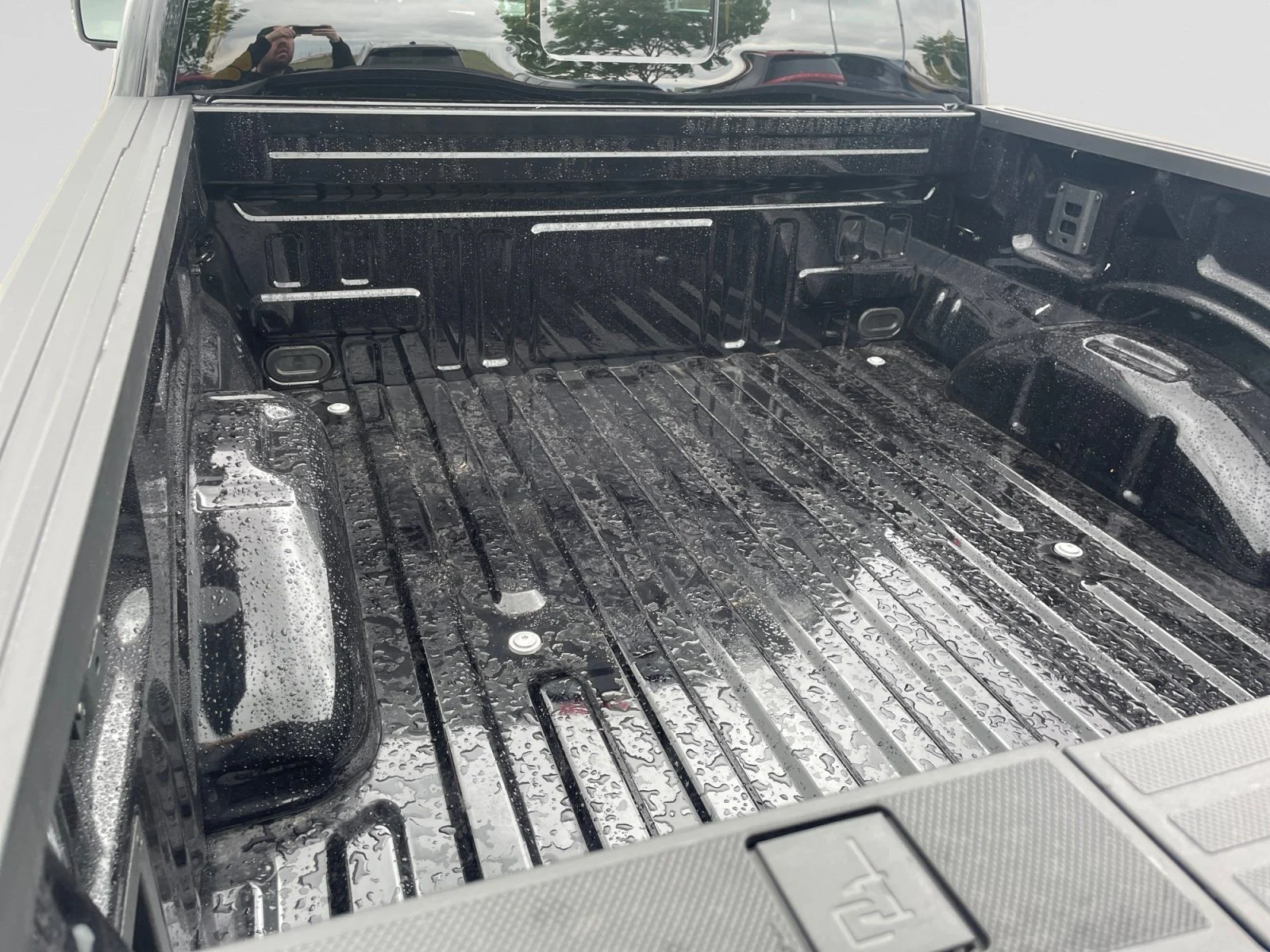 New 2026 Agate Black Metallic Ford XLT image 10