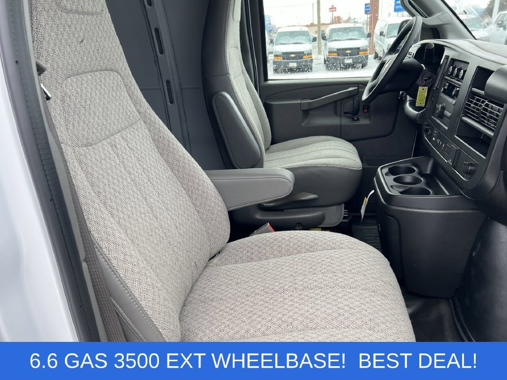 2025 Chevrolet Express Cargo Work Van - Photo 11