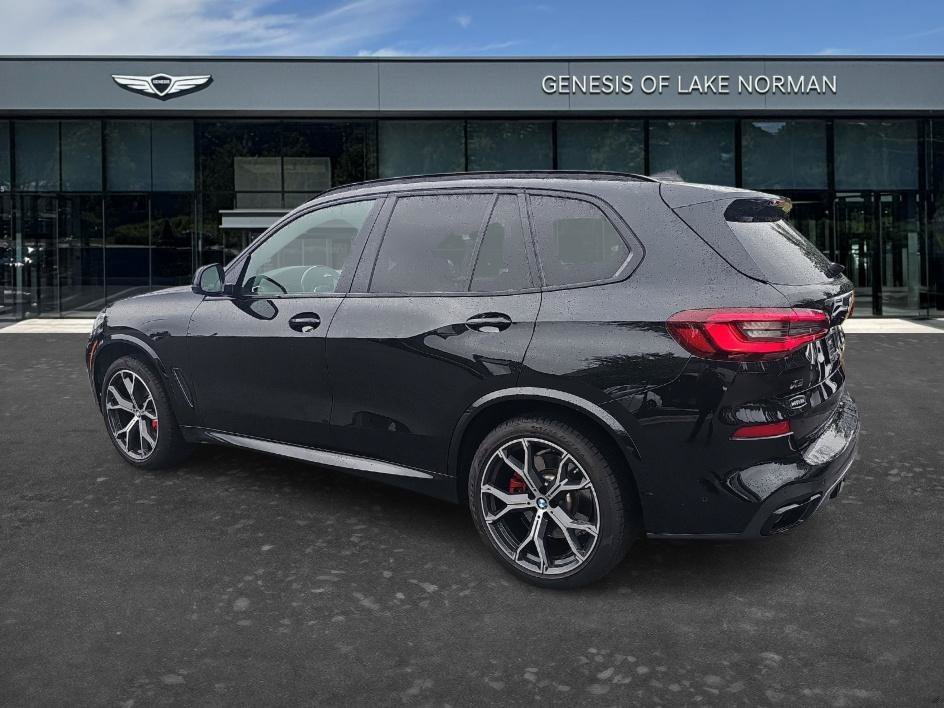 Used 2021 Black Sapphire Metallic BMW M50i image 6