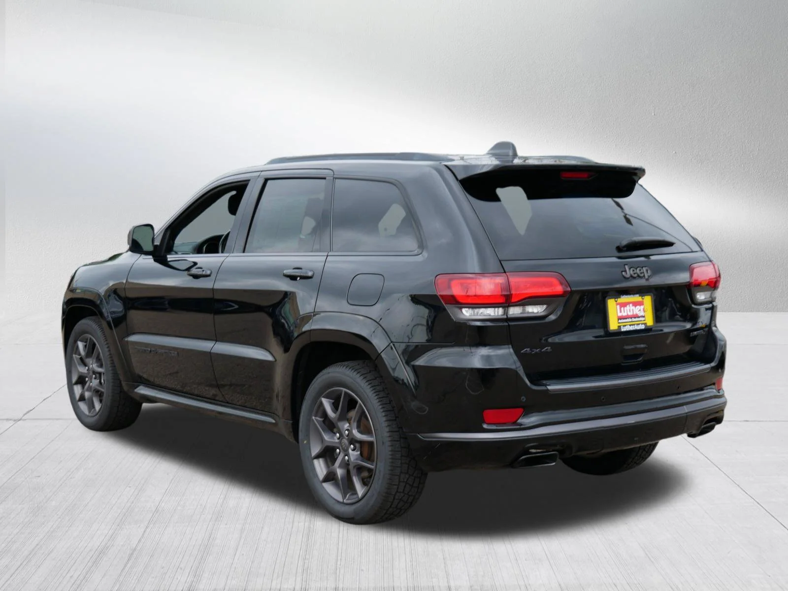 Used 2020 Diamond Black Crystal Pearlcoat Jeep Limited X image 5