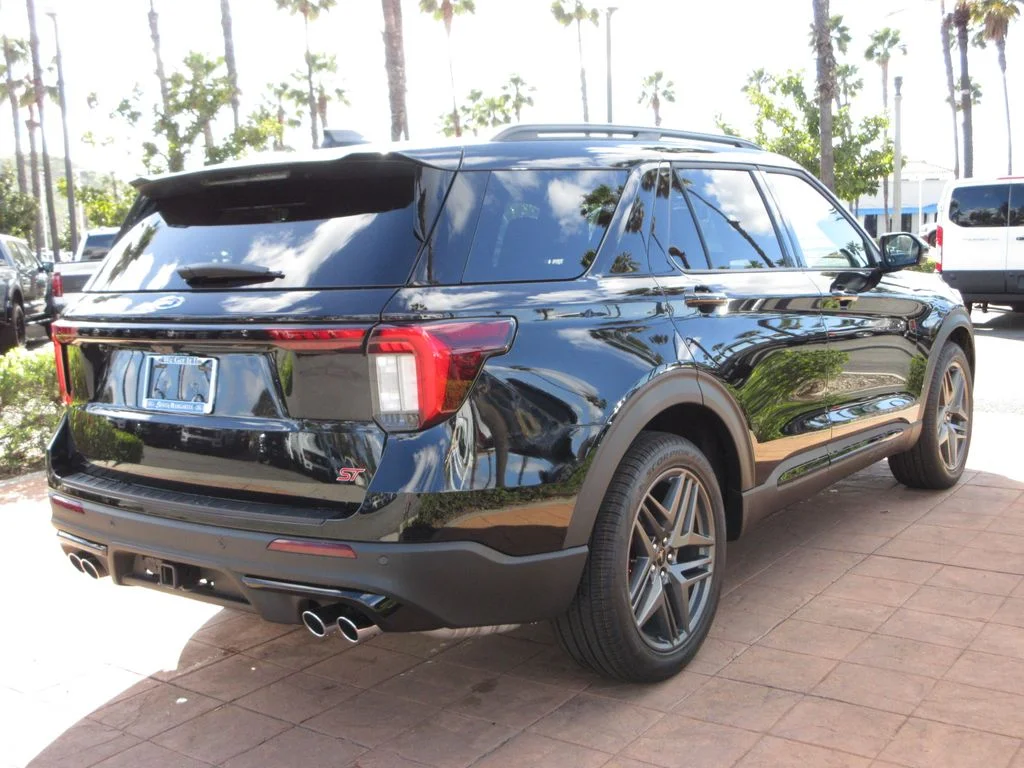 New 2026 Agate Black Metallic Ford ST image 4