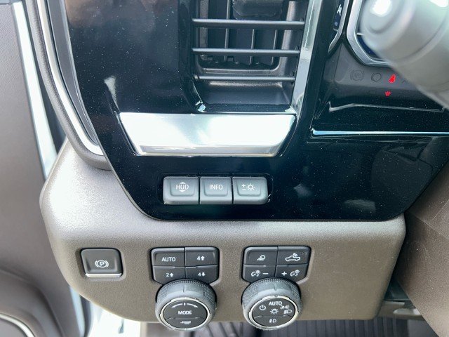 2025 Chevrolet Silverado 2500 HD LTZ - Photo 16