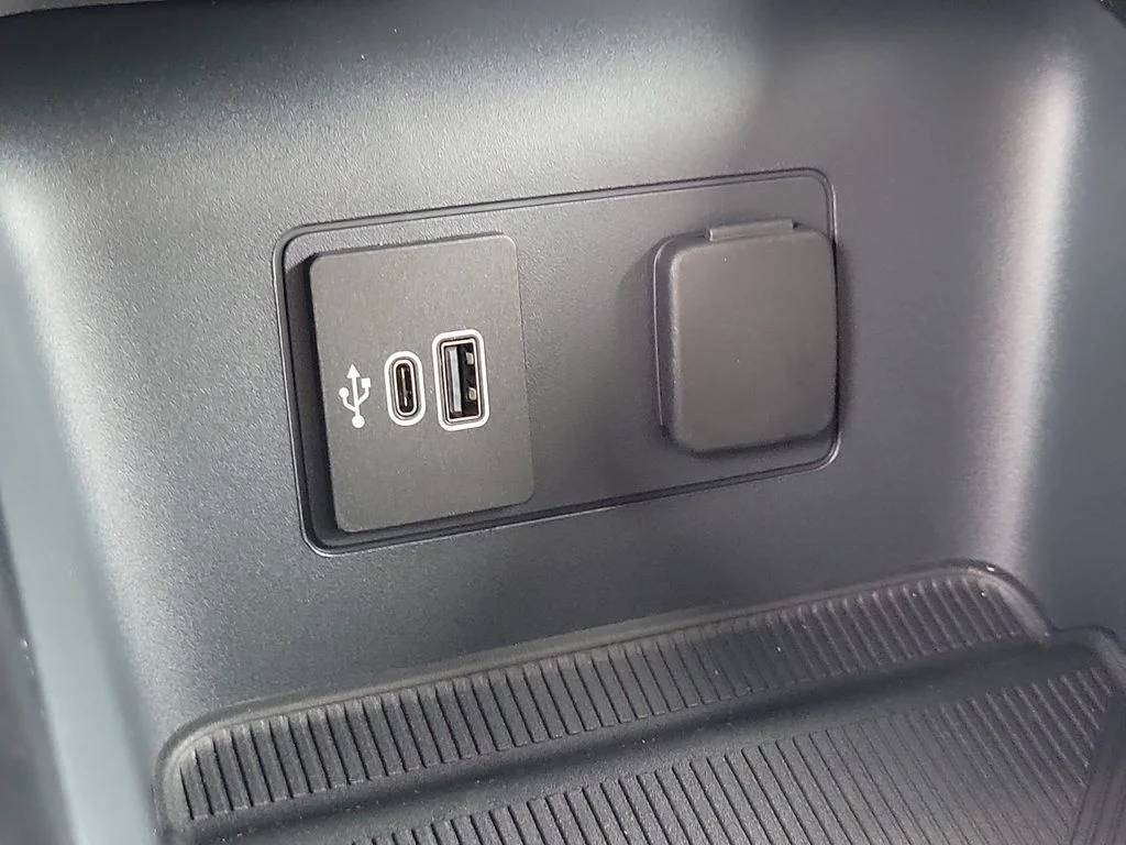New 2026 Carbonized Gray Metallic Ford Active image 29