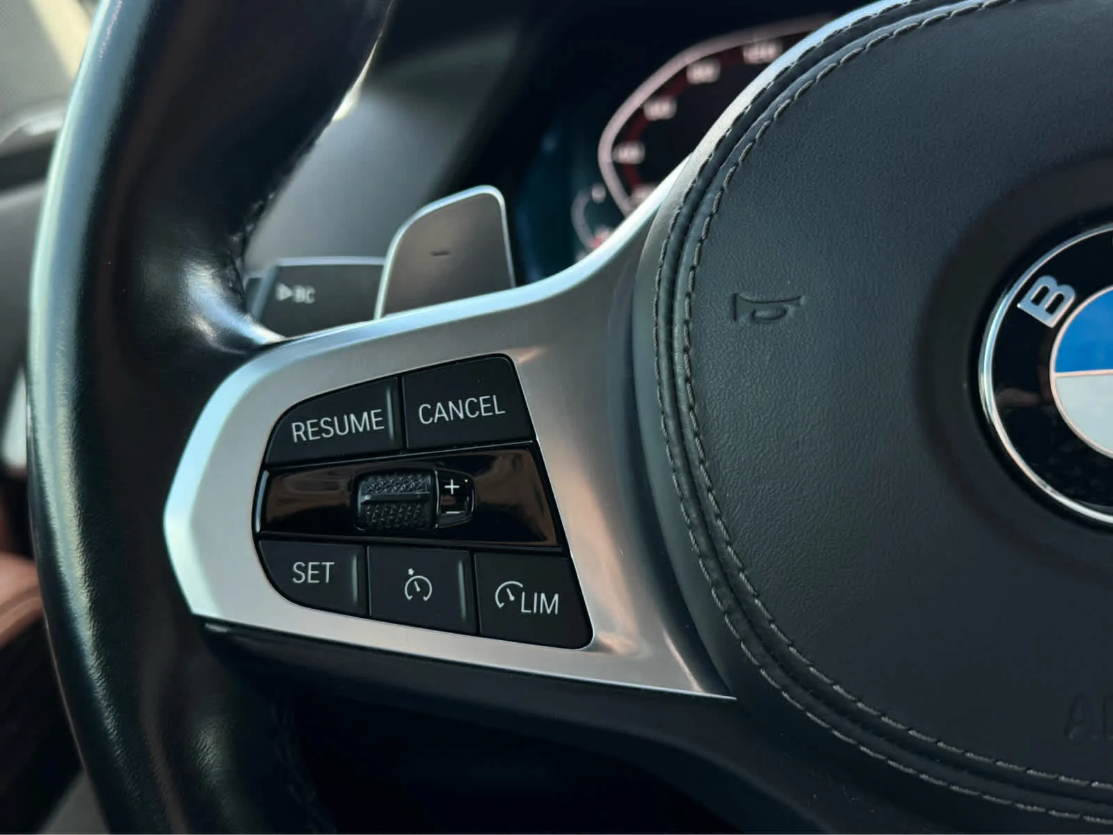 Used 2021 Carbon Black Metallic BMW M50i image 22