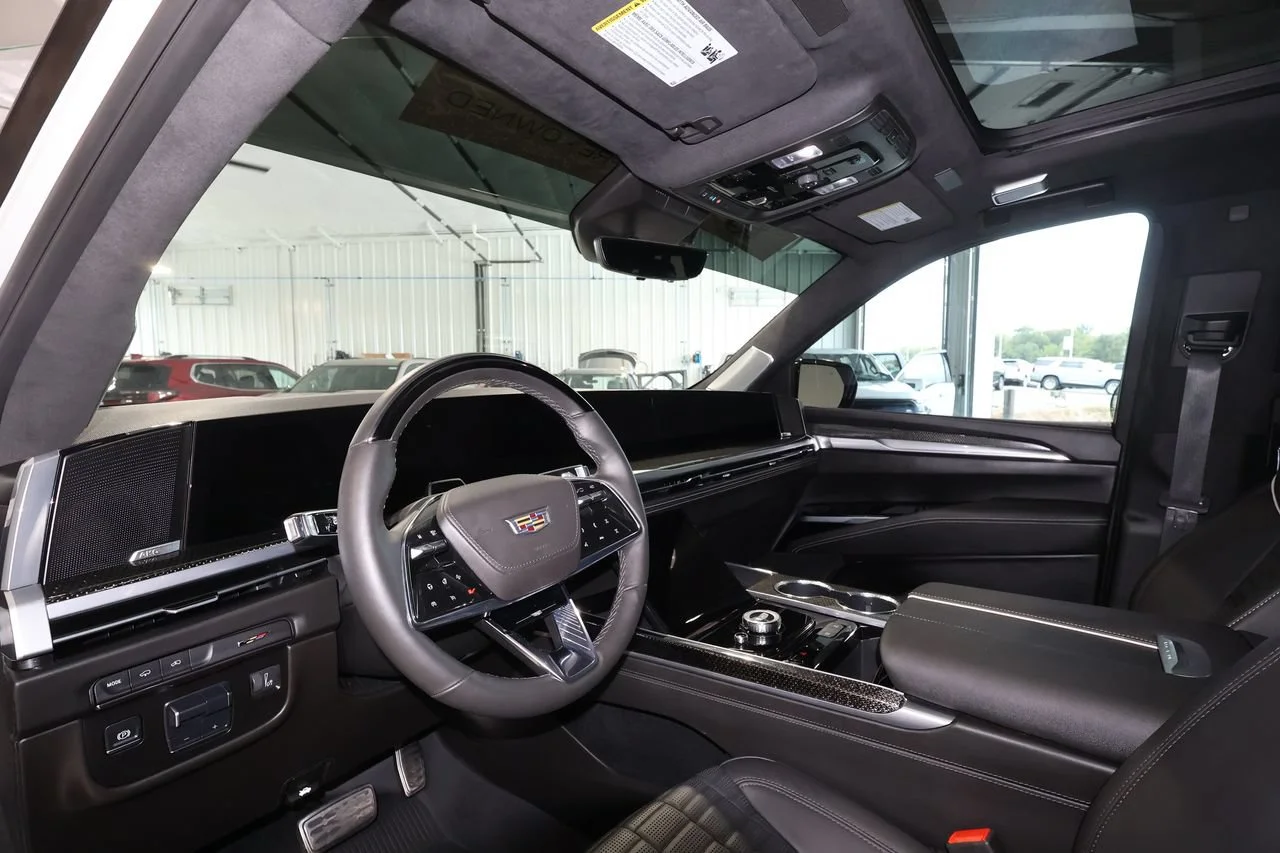Used 2025 Crystal White Tricoat Cadillac Escalade-V ESV image 9