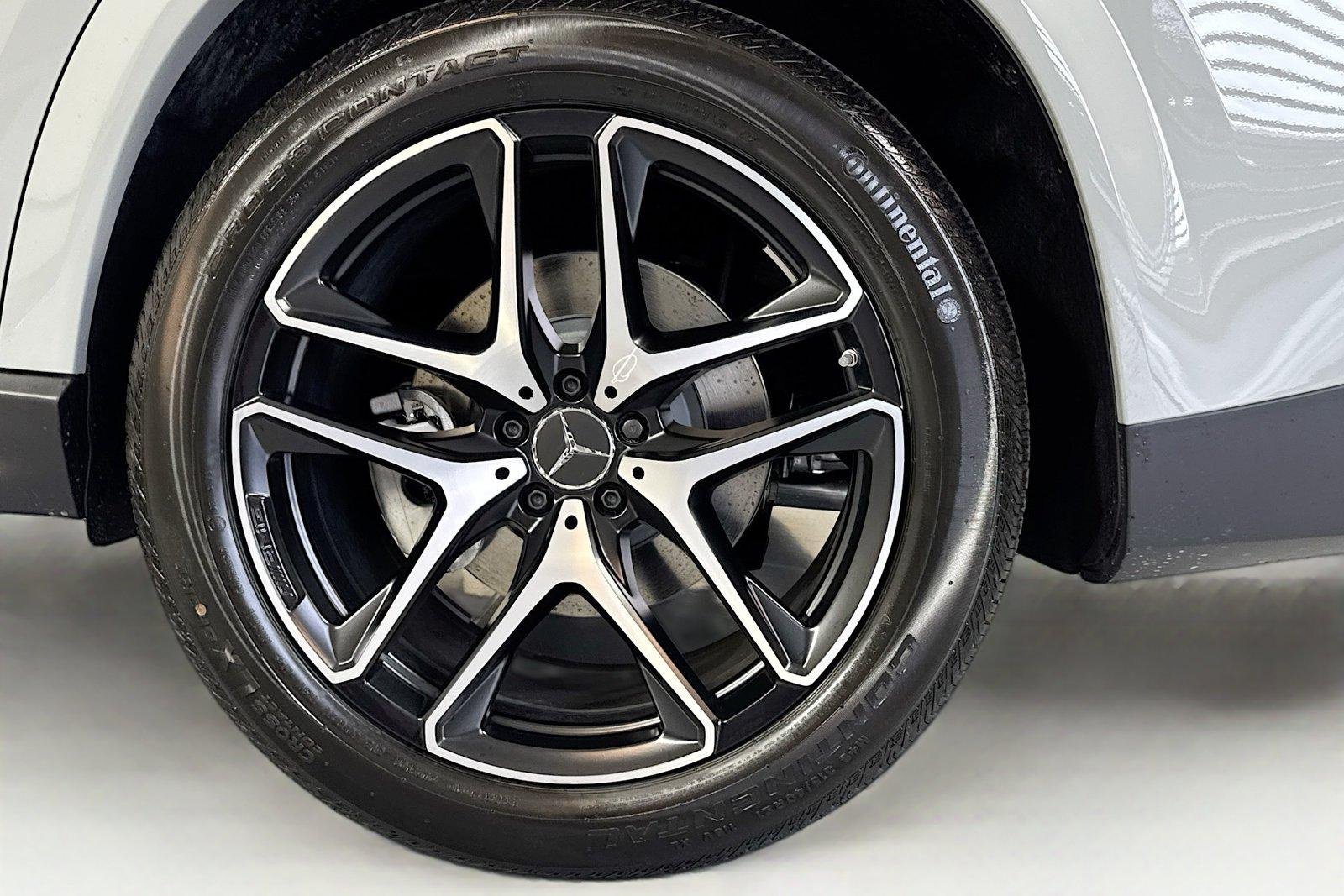 New 2026 Manufaktur Alpine Grey Mercedes-Benz AMG® GLE 53 image 29