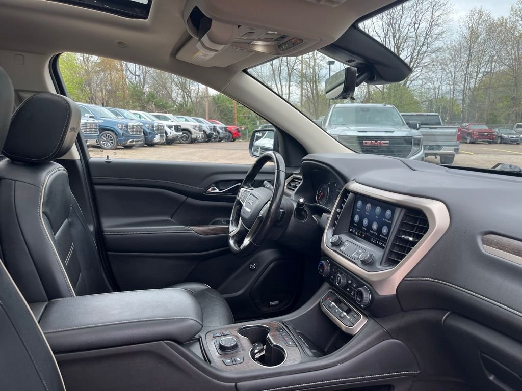 Used 2022 Hunter Green GMC Denali image 40