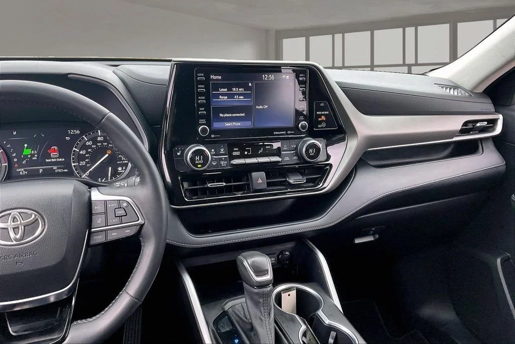 Used 2021 Blue Toyota XLE image 9