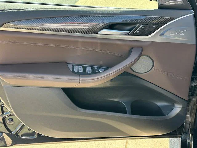Used 2022 Black Sapphire Metallic BMW M40i image 18