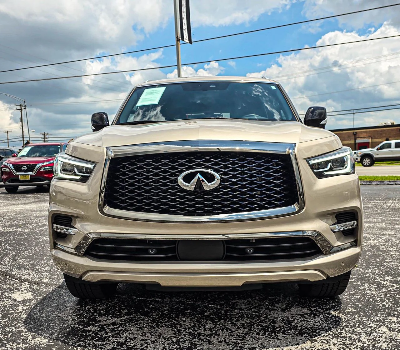 Certified Used 2024 Champagne Quartz INFINITI Sensory image 2
