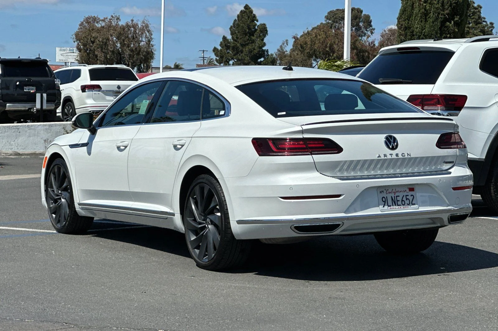 Used 2023 White Volkswagen 2.0T SEL R-Line image 6
