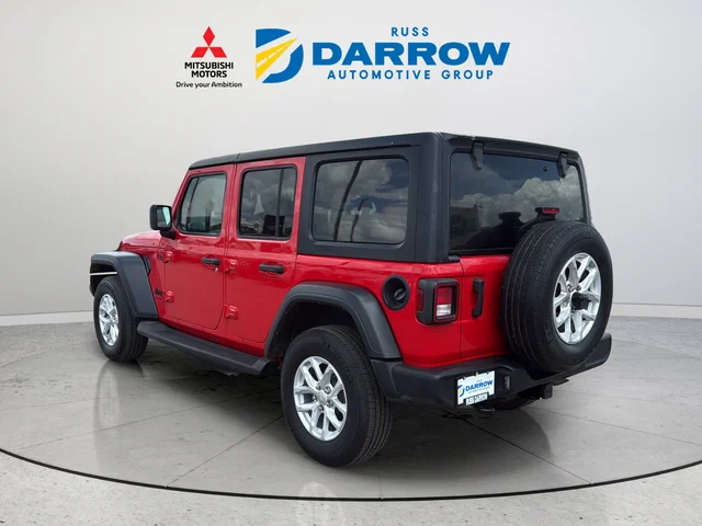 Used 2023 Red Jeep Sport S image 3