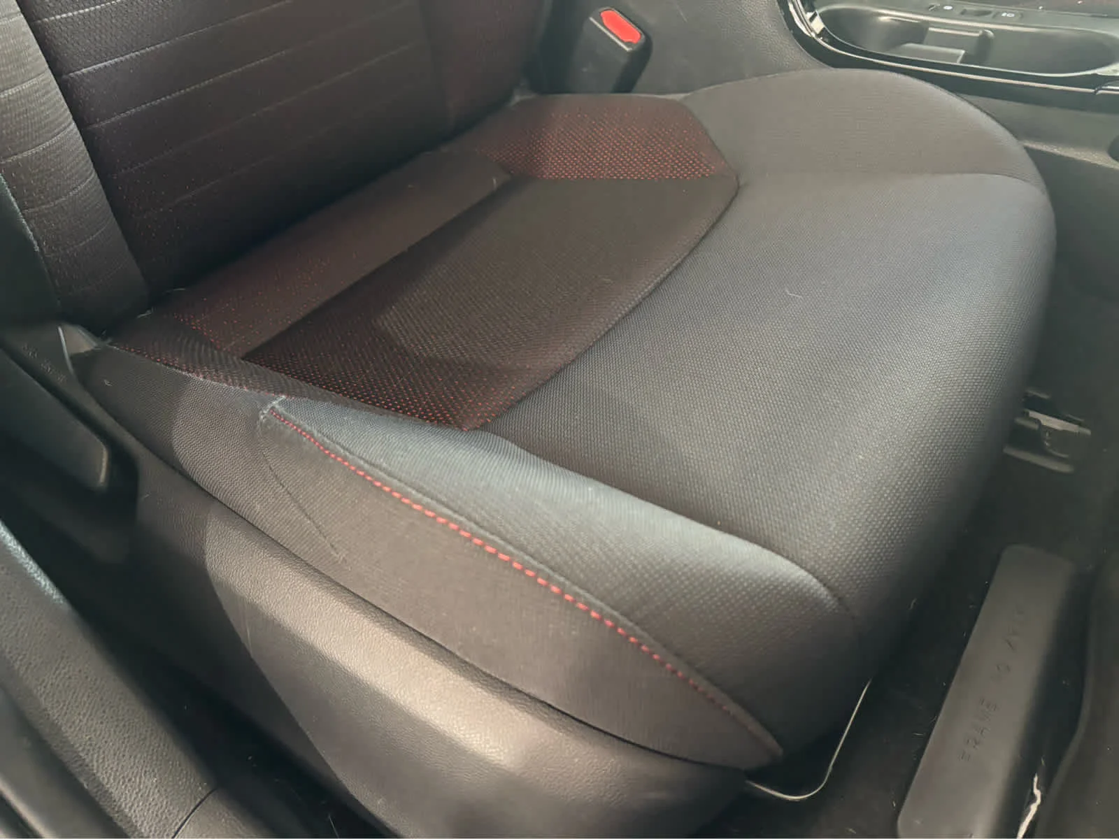 Used 2024  Toyota Hybrid LE image 11