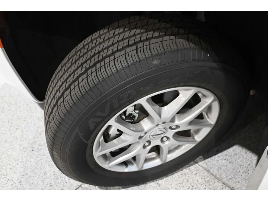 2024 Chrysler Pacifica Touring - Photo 11