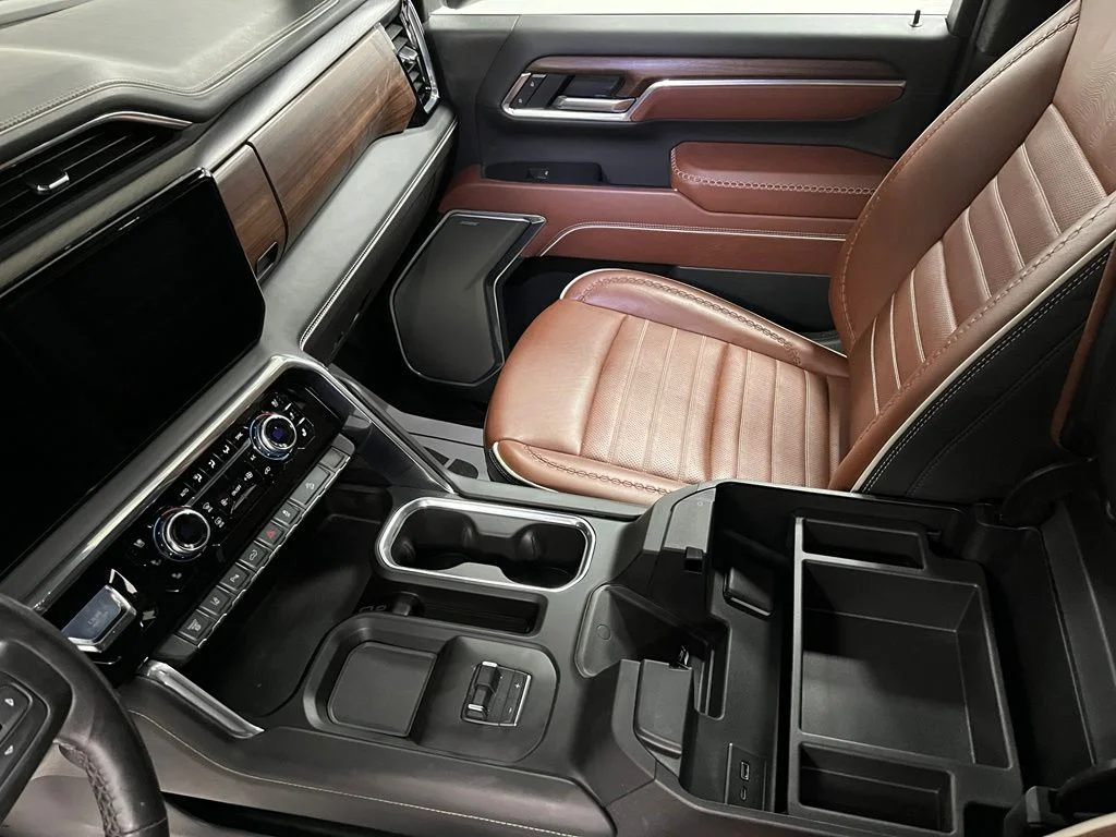 Used 2025 Black GMC Denali Ultimate image 39