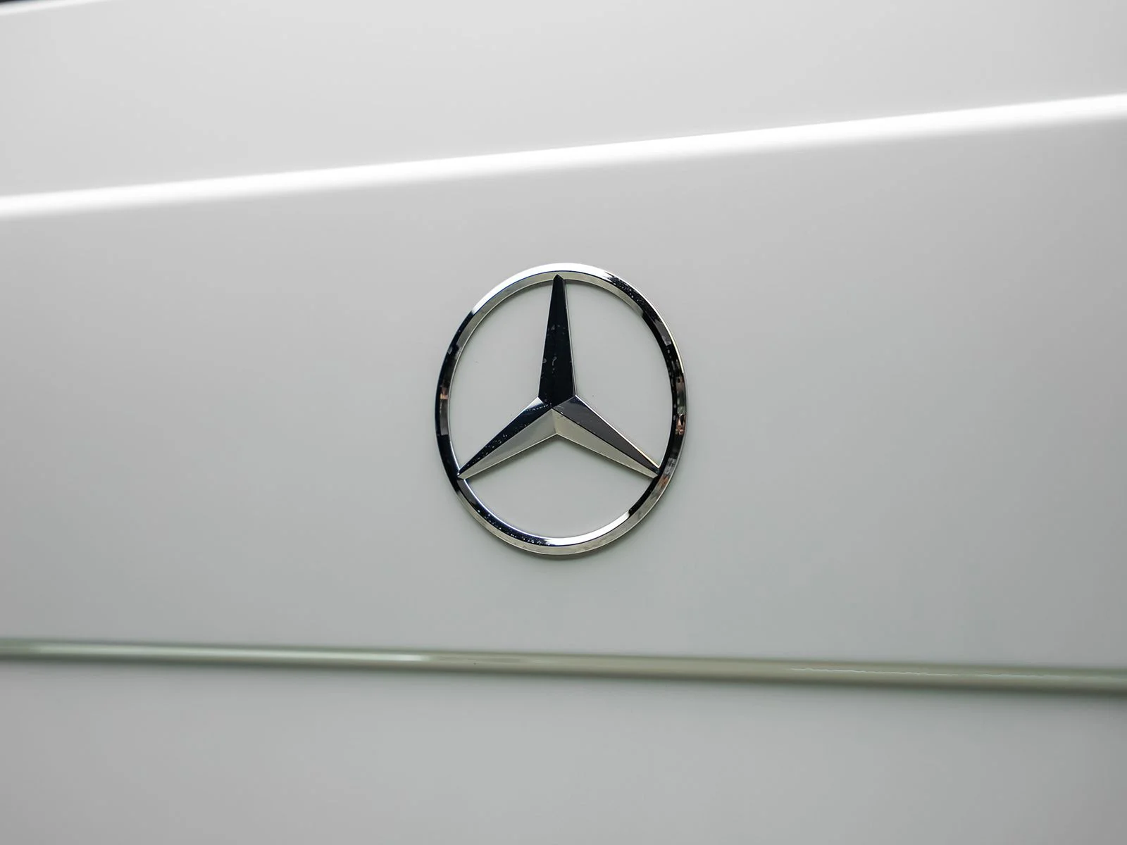 Used 2017 White Mercedes-Benz G 550 Squared image 16