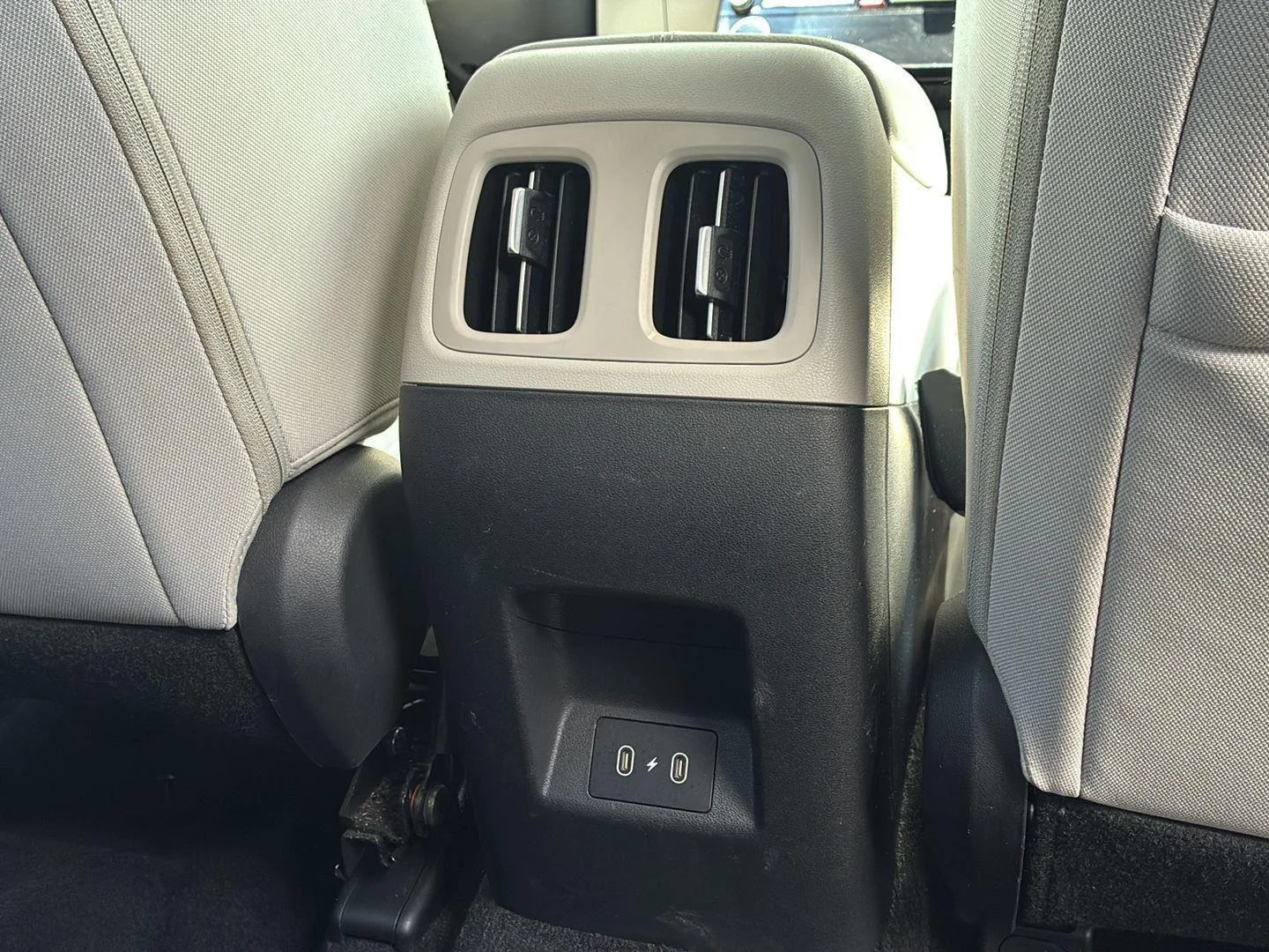 Used 2025 Shimmering Silver Hyundai SEL image 8