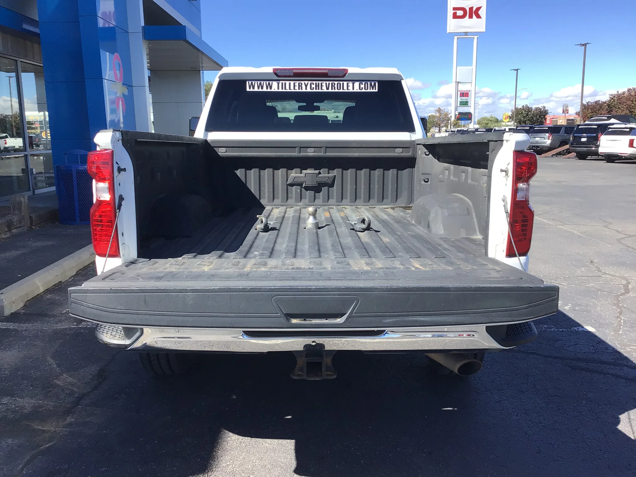 Used 2022 SUMMIT WHITE Chevrolet LT image 10
